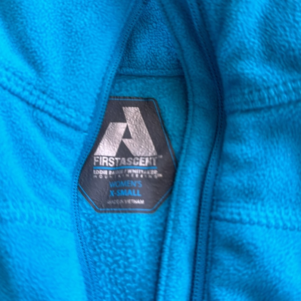 First Ascent fleece - Picture 3 of 4